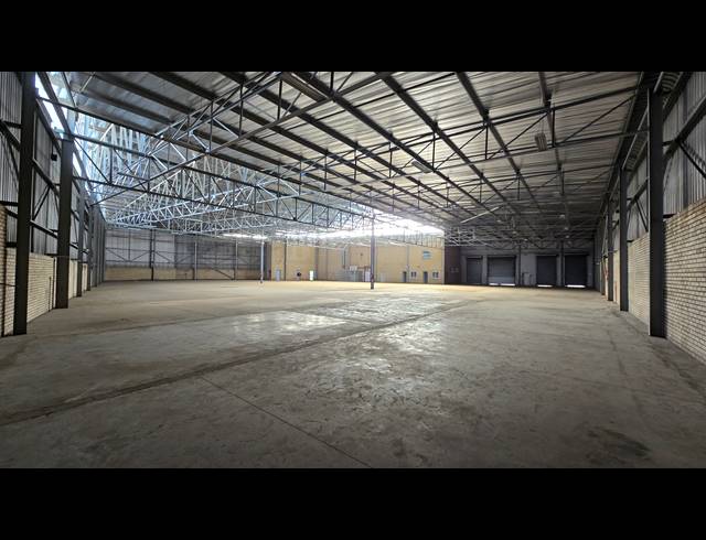 3,302M² WAREHOUSE TO LET IN SPARTAN